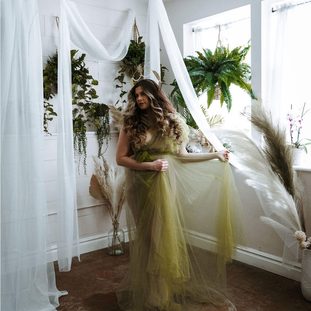 Elegant Green Tulle One Shoulder Sheer Gown